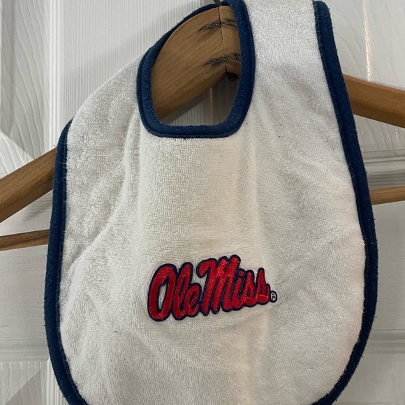 Ole Miss Bib‎ - Picture 3 of 3